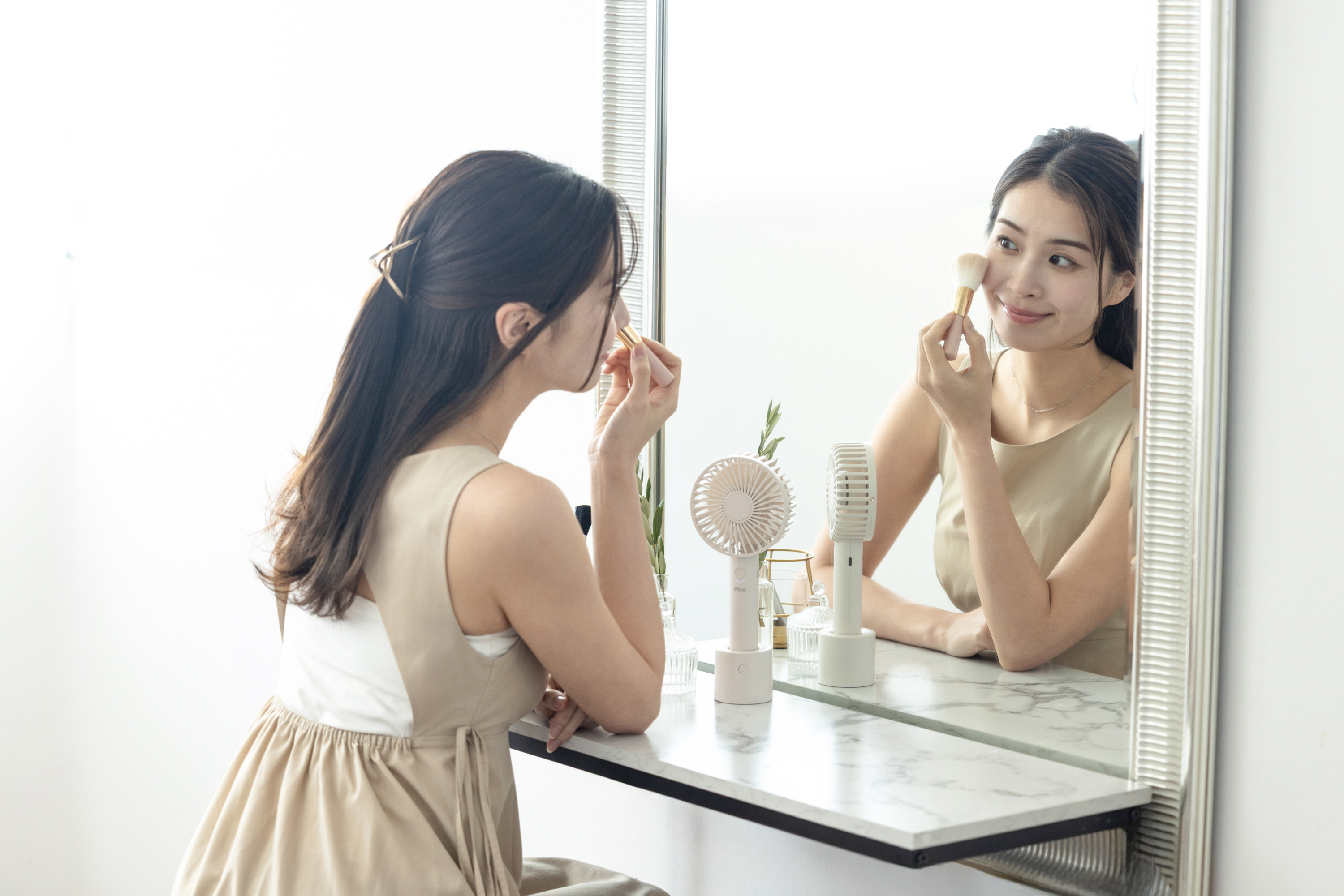簡単充電もできる便利なスタンド