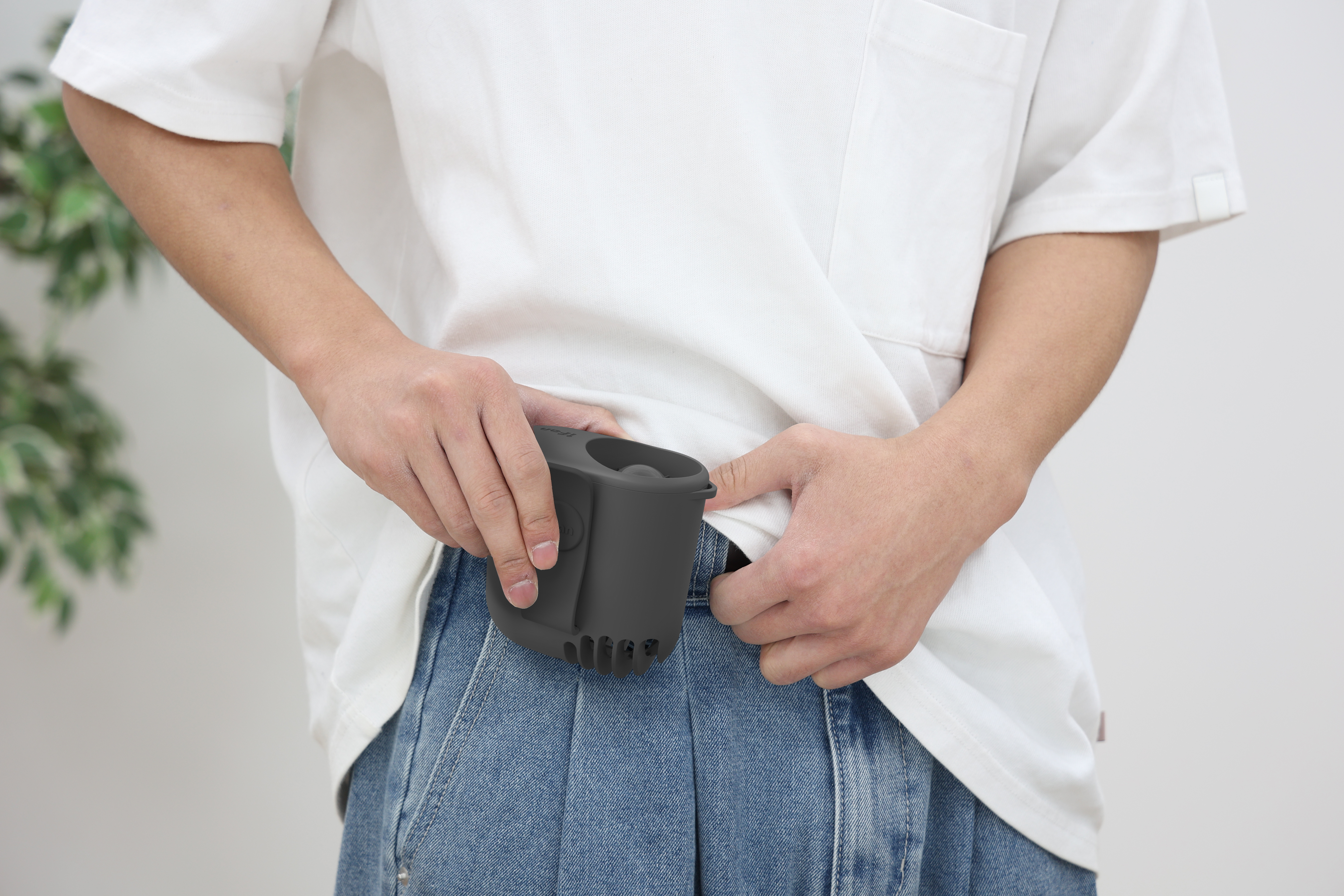 ベルトと首掛けの2WAY仕様