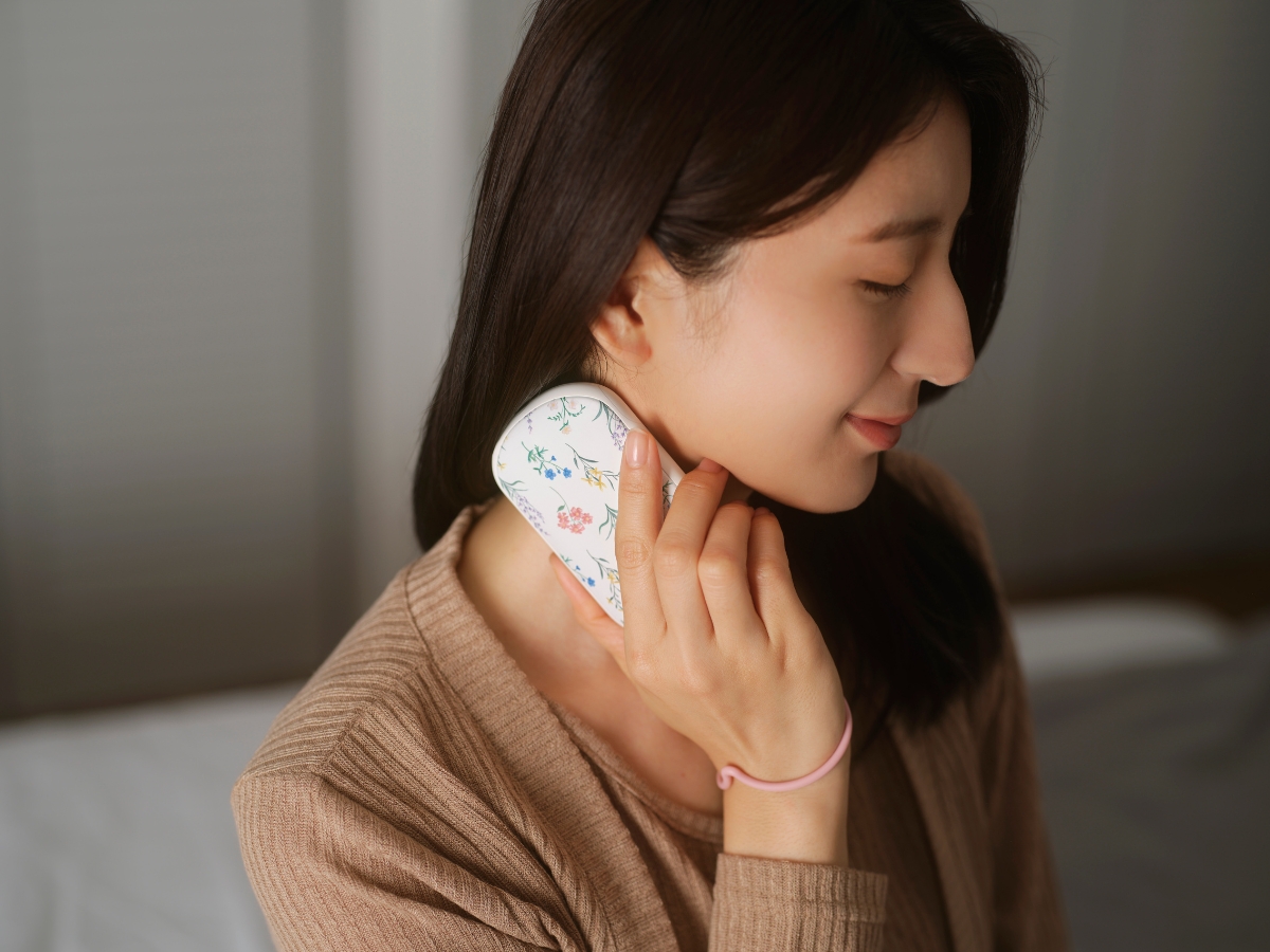 すぐに温まり、いつでも使える充電式カイロ